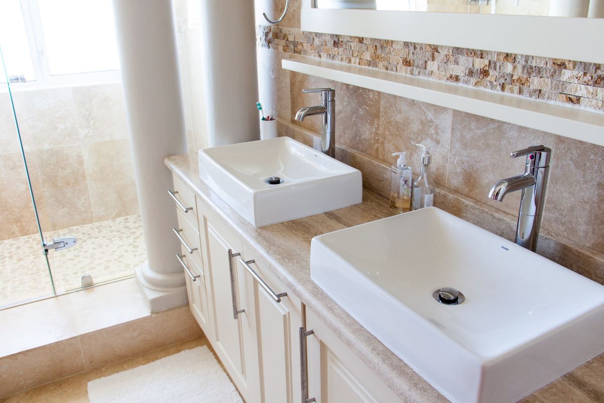 Cleaning and maintaining bathroom: The do's and don'ts